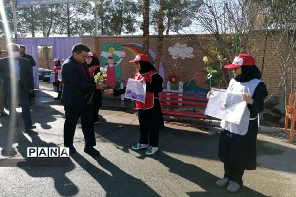 حضور قهرمان المپیک در مدرسه نیکان  کهریزک