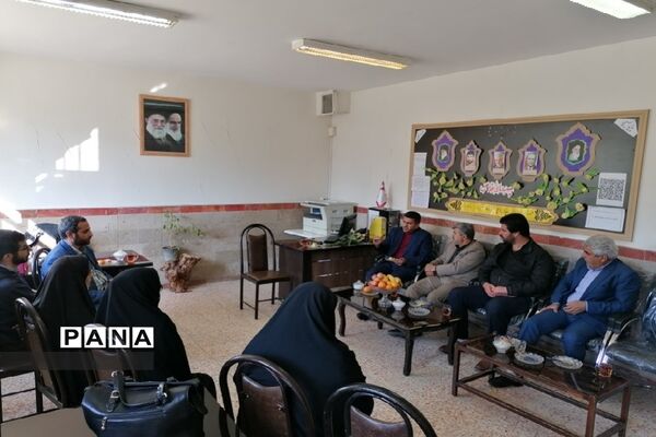 حضور قهرمان المپیک در مدرسه نیکان  کهریزک