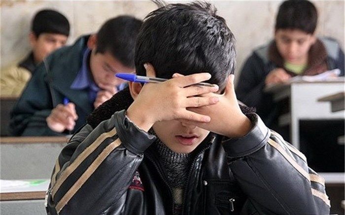 علائم خودکشی در نوجوانان را جدی بگیریم