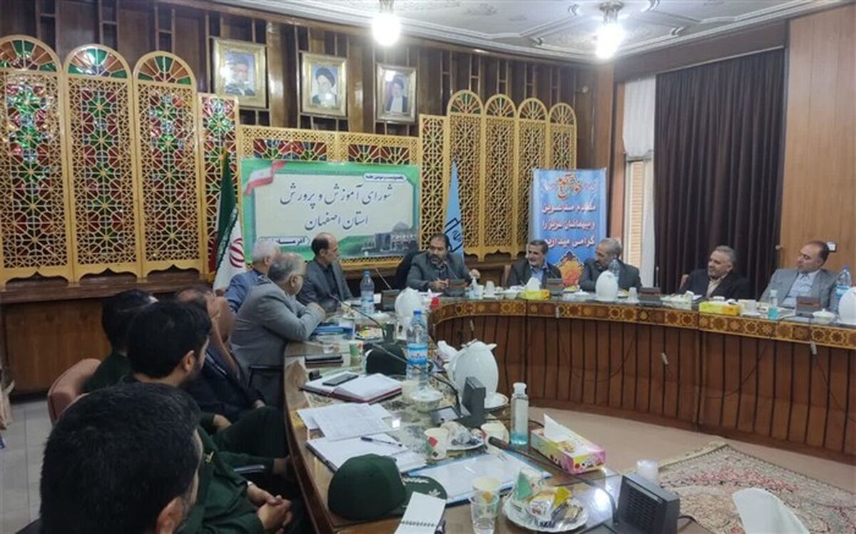 نوجوانان در اردوهای راهیان نور و پیشرفت با پیشرفت‌های علمی و فناوری کشور آشنا می‌شوند