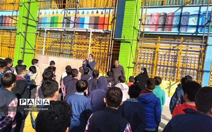 تامین فضای آموزشی به هموارسازی مسیر عدالت آموزشی کمک می‌کند