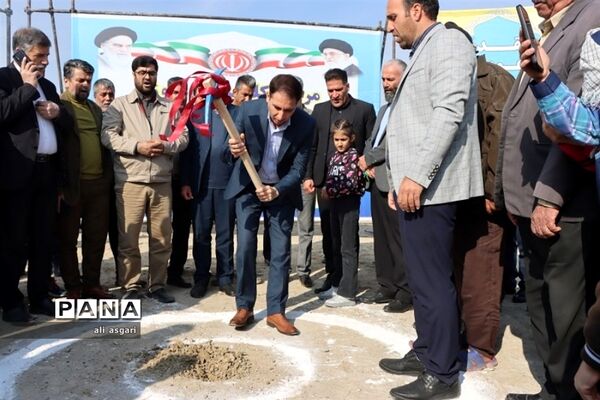 آیین کلنگ‌زنی پروژه ساخت مدرسه ۱۲ کلاسه در ابراهیم آباد شهرستان شهریار