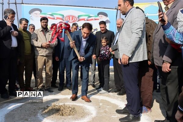 آیین کلنگ‌زنی پروژه ساخت مدرسه ۱۲ کلاسه در ابراهیم آباد شهرستان شهریار