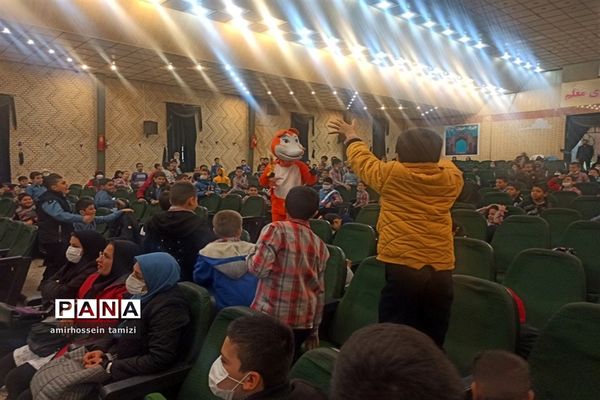 برنامه کودکانه های مهدوی ویژه دانش‌آموزان پسر ناحیه 3 شیراز