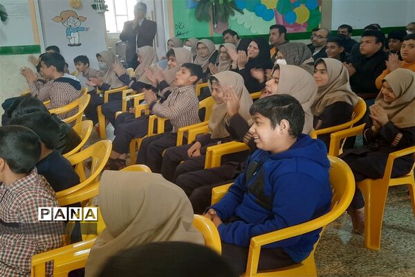 بزرگداشت روز جهانی معلولان در دبستان ایثار ابرکوه