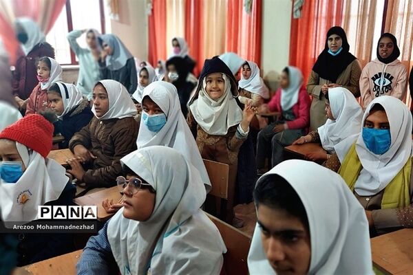 مراسم تکریم و تجلیل از دانش‌آموزان آموزشگاه استثنایی زنده یاد منصوری شهرستان قرچک