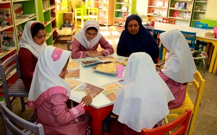 دسترسی کودکان و نوجوانان به کتاب در ۶۰ مرکز ثابت و سیار کانون در استان اصفهان