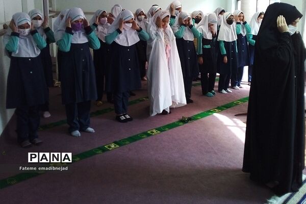 برگزاری و آموزش نماز جماعت در مدارس ابتدایی رودهن