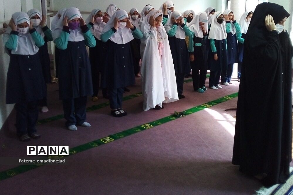 برگزاری و آموزش نماز جماعت در مدارس ابتدایی رودهن