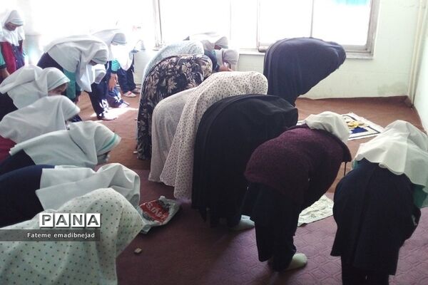 برگزاری و آموزش نماز جماعت در مدارس ابتدایی رودهن
