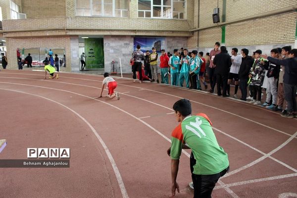 مسابقات دوومیدانی مدارس متوسطه ناحیه یک زنجان
