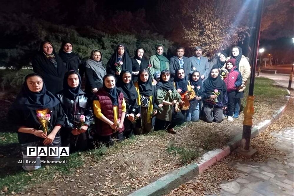 درخشش دانش‌آموزان آباده در مسابقات قهرمانی والیبال