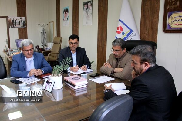 نشست هم‌اندیشی سفرهای تربیتی راهیان پیشرفت