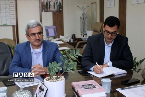 نشست هم‌اندیشی سفرهای تربیتی راهیان پیشرفت