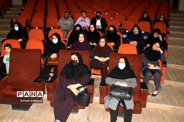 جلسه توجیهی دومین جشنواره ملی تئاتر درسی شهرستان بوشهر