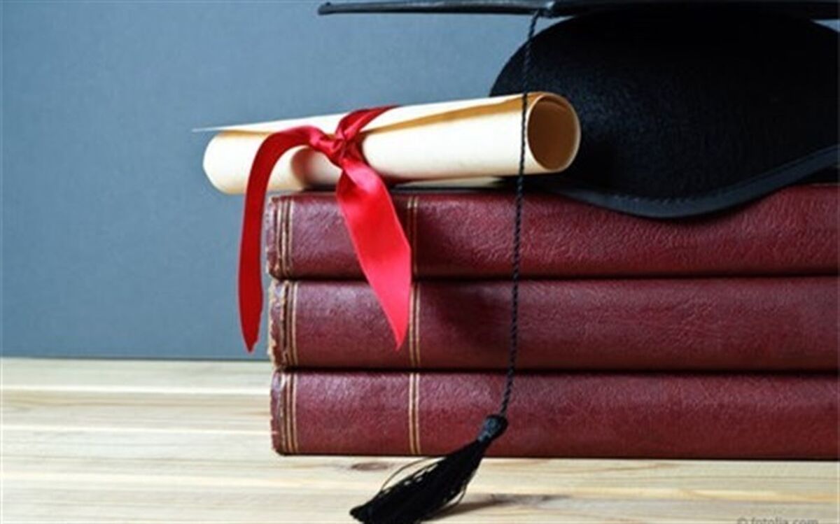 مظهر دانش، تحلیل و درک علم در یک جامعه دانشجویان هستند