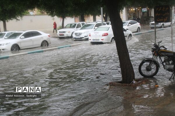 بارش باران و آبگرفتگی معابر در بوشهر