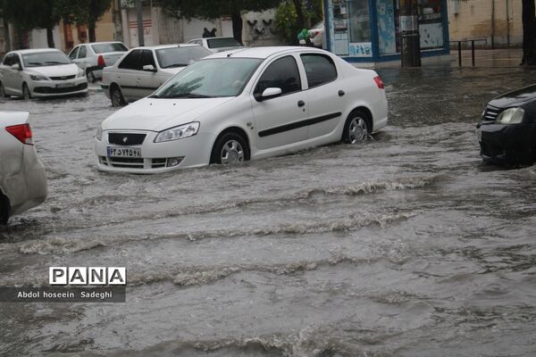 بارش باران و آبگرفتگی معابر در بوشهر