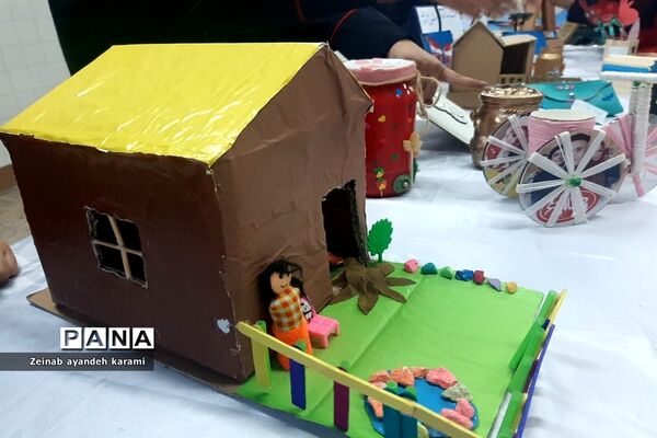 برگزاری نمایشگاه دستاوردهای دانش‌‌‌آموزان در آموزشگاه مهربانان و ثمین ملارد