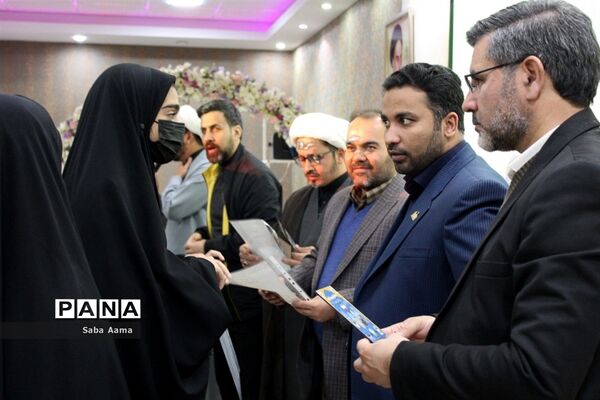 تقدیر از دانش‌آموزان برگزیده مسابقات فرهنگی هنری کاشمر