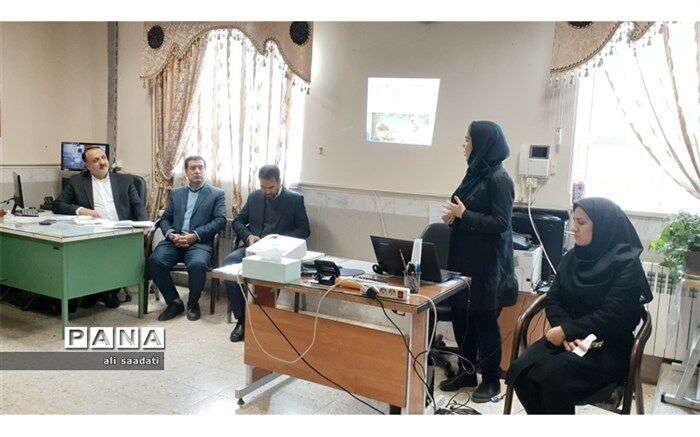 در جلسات شورای دبیران به دنبال گفتگوی دو طرفه و حل مشکلات هستیم