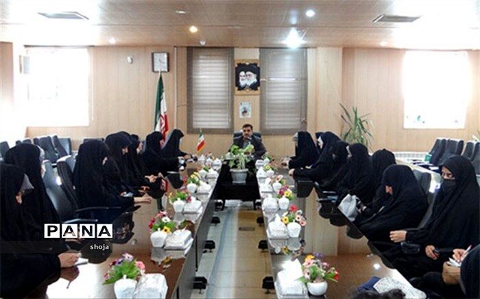 خانواده، مدرسه و مسجد نقشی تعیین‌کننده در تربیت نسل تمدن‌ساز انقلاب اسلامی دارد