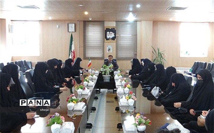 خانواده، مدرسه و مسجد نقشی تعیین‌کننده در تربیت نسل تمدن‌ساز انقلاب اسلامی دارد