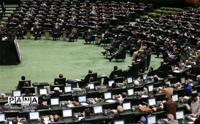 موافقت کمیسیون عمران و کشاورزی مجلس با برنامه‌های مهرداد بذرپاش