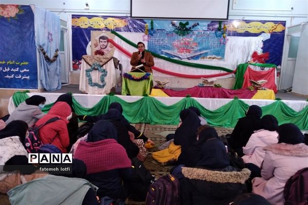 برگزاری جشن هفته قرآن و عترت در دبیرستان شاهد فیض ناحیه 3 شیراز
