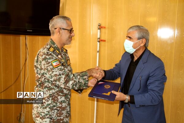 دیدار فرمانده پدافندهوایی با سرپرست آموزش و پرورش بهبهان