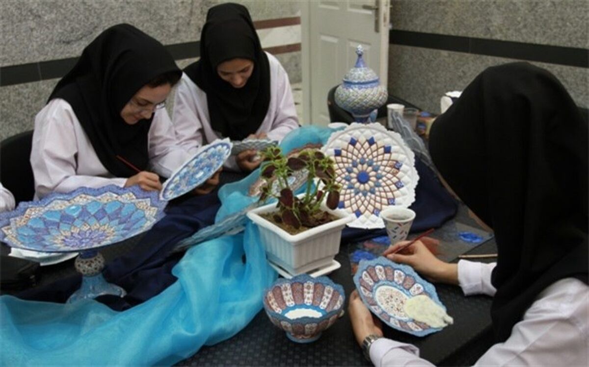با همکاری بانک مرکزی  اعتباراتی مناسب برای حمایت از مشاغل خانگی جذب شد