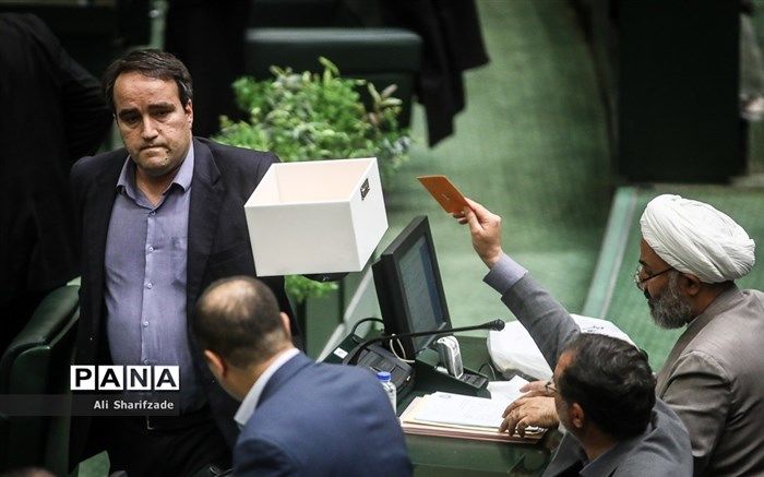 رأی‌گیری مجلس برای وزیر پیشنهادی راه و شهرسازی آغاز شد