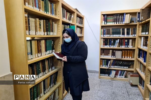 بازدید دانش‌آموزان منطقه ۱۳ از موسسه لغت‌نامه دهخدا