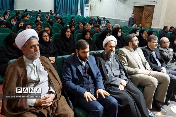 تقدیر از دانشجویان کارآفرین دانشگاه پیام نور شهرستان قرچک