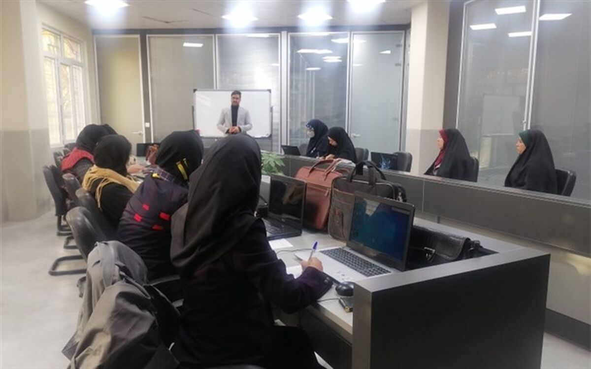 کارگاه آموزشی طرح تحولی شایستگی‌های دیجیتال و مهارت‌های برنامه‌نویسی در ملارد