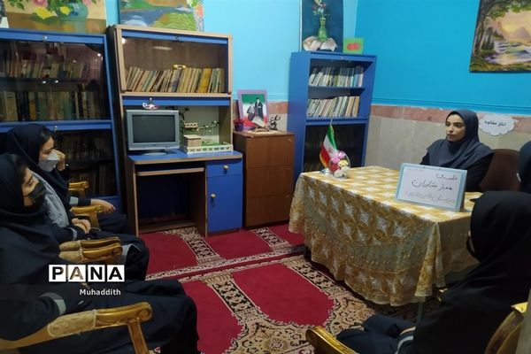 برگزاری جلسه همیاران مشاور در دبیرستان نوشین بختیاری بخش جوادآباد