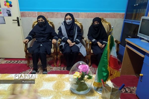 برگزاری جلسه همیاران مشاور در دبیرستان نوشین بختیاری بخش جوادآباد