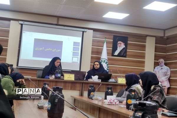 جلسه روسای شورای دانش‌آموزی ناحیه 3 مشهد