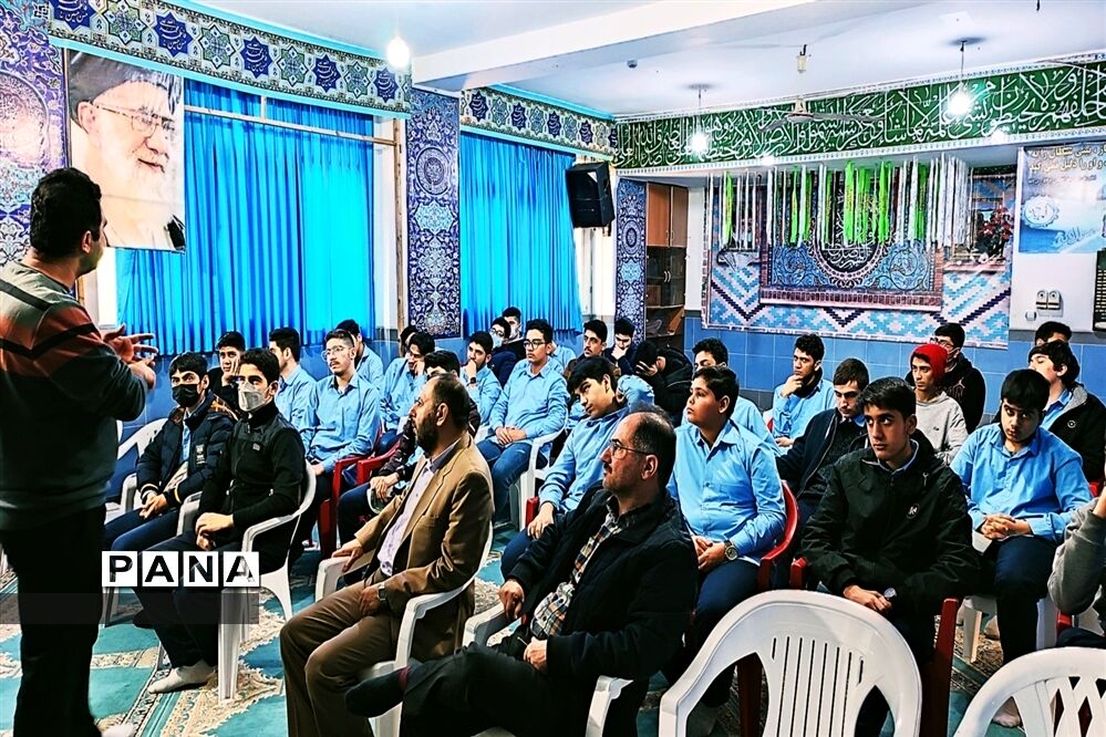 برگزاری دوره  تبیین فضای مجازی