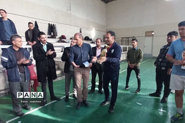 برگزاری مسابقات مرحله آموزشگاهی  والیبال در آموزش و پرورش رودهن