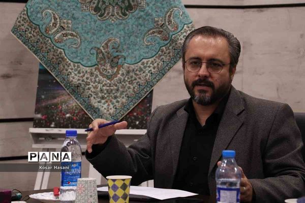 نشست خبری رئیس حوزه هنری انقلاب اسلامی آذربایجان شرقی