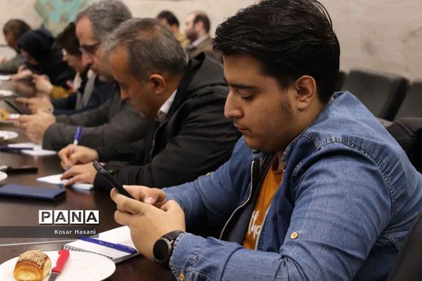 نشست خبری رئیس حوزه هنری انقلاب اسلامی آذربایجان شرقی