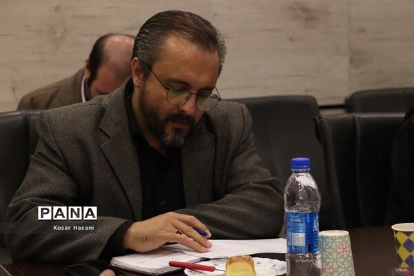 نشست خبری رئیس حوزه هنری انقلاب اسلامی آذربایجان شرقی