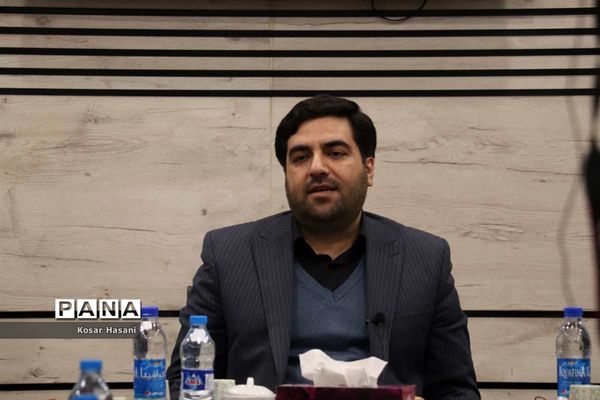 نشست خبری رئیس حوزه هنری انقلاب اسلامی آذربایجان شرقی