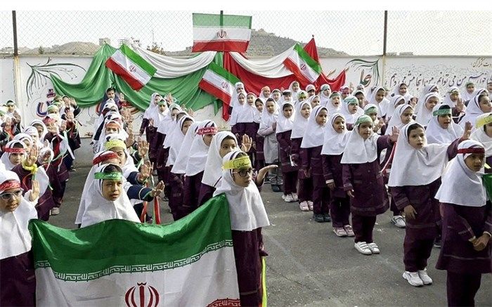 اجرای سرود« رفیق شهیدم» در دبستان حضرت زهرا(س)۲ رودهن /فیلم