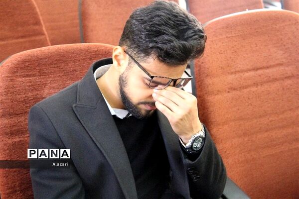 تشیع پیکر مطهر شهید گمنام در شهرکرد