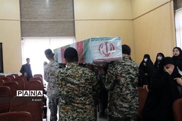 تشیع پیکر مطهر شهید گمنام در شهرکرد