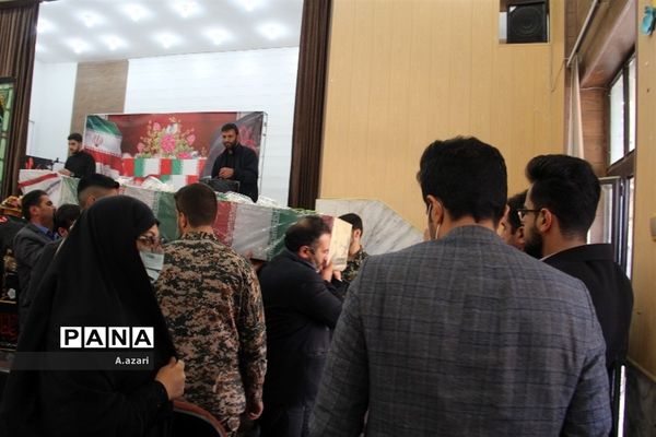 تشیع پیکر مطهر شهید گمنام در شهرکرد