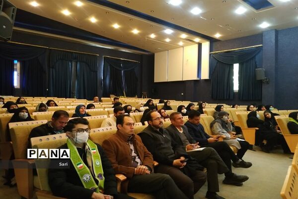 برگزاری گردهمایی مربیان عضو سازمان دانش‌آموزی شهرستان شاهین شهر