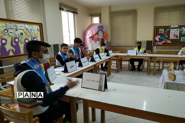 نشست مدیر سازمان دانش‌آموزی استان اصفهان با خبرنگاران خبرگزاری پانا و مجلس دانش‌آموزی شاهین شهر